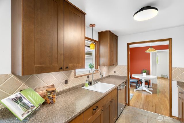 16915 22nd Avenue SW, Burien, WA 98166