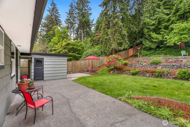 16915 22nd Avenue SW, Burien, WA 98166