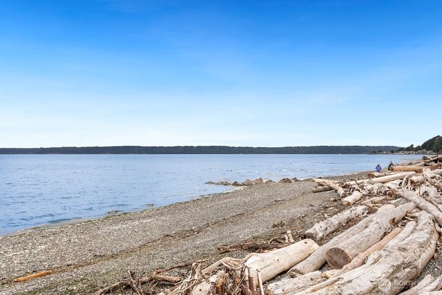 16915 22nd Avenue SW, Burien, WA 98166