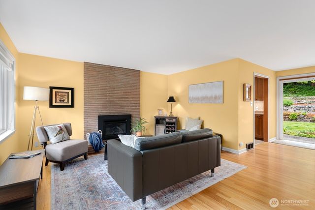 16915 22nd Avenue SW, Burien, WA 98166