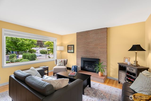 16915 22nd Avenue SW, Burien, WA 98166