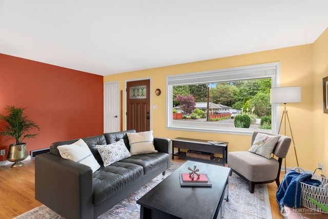 16915 22nd Avenue SW, Burien, WA 98166