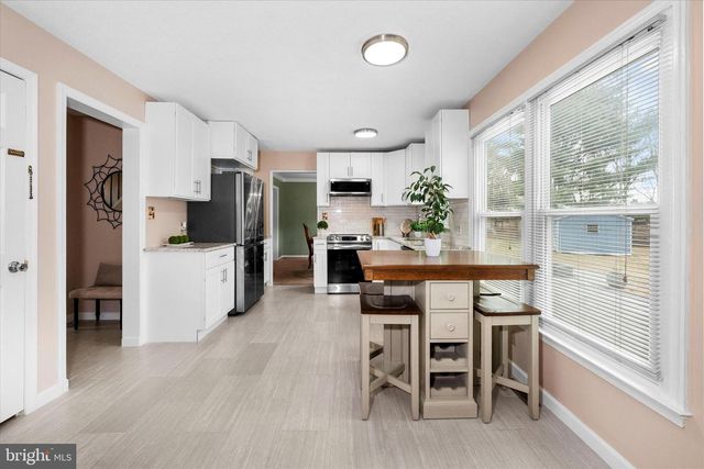 1 DORIS CT, Bear, DE 19701