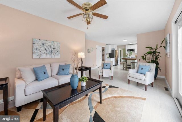 1 DORIS CT, Bear, DE 19701