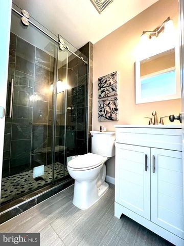 1 DORIS CT, Bear, DE 19701