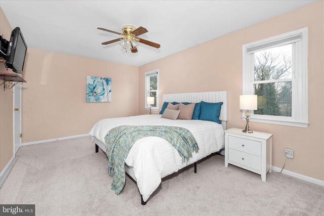 1 DORIS CT, Bear, DE 19701