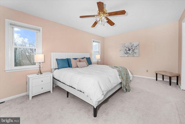 1 DORIS CT, Bear, DE 19701