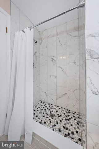 1 DORIS CT, Bear, DE 19701