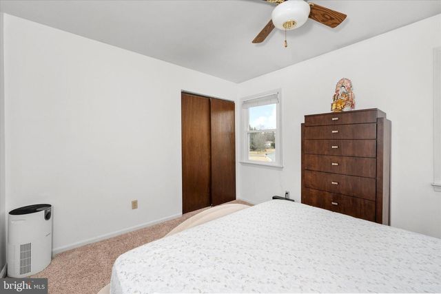 1 DORIS CT, Bear, DE 19701