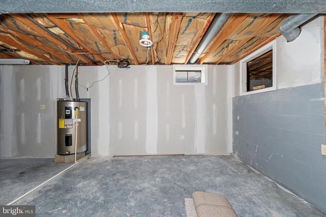 1 DORIS CT, Bear, DE 19701