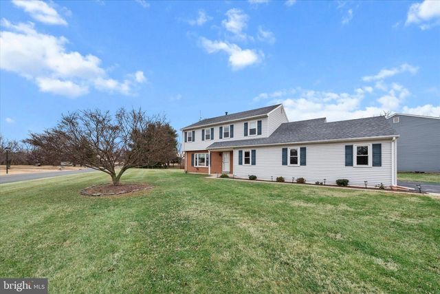 1 DORIS CT, Bear, DE 19701