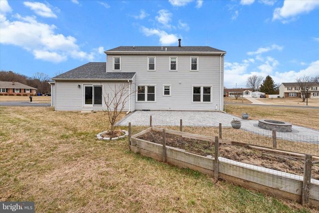 1 DORIS CT, Bear, DE 19701