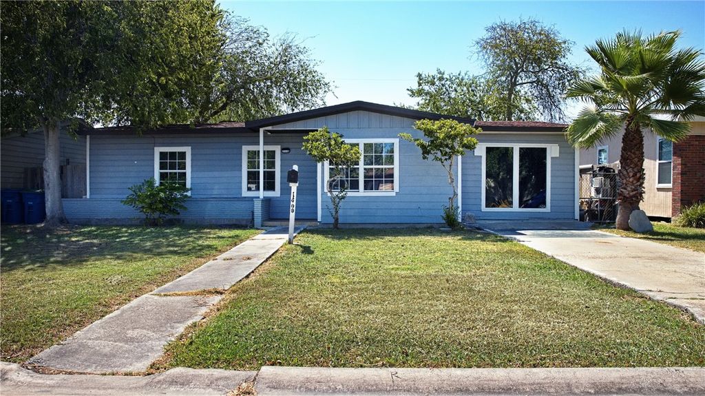 1409 Austin, Portland, TX 78374 — exterior