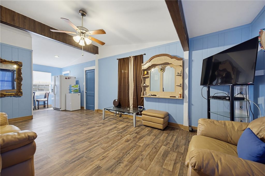 1409 Austin, Portland, TX 78374 — photo 4