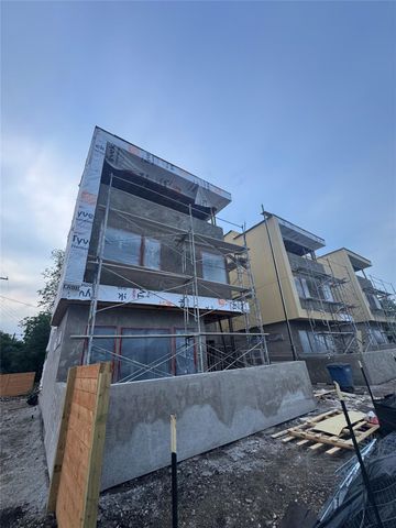 7414 W Guadalupe Street 1, Austin, TX 78752