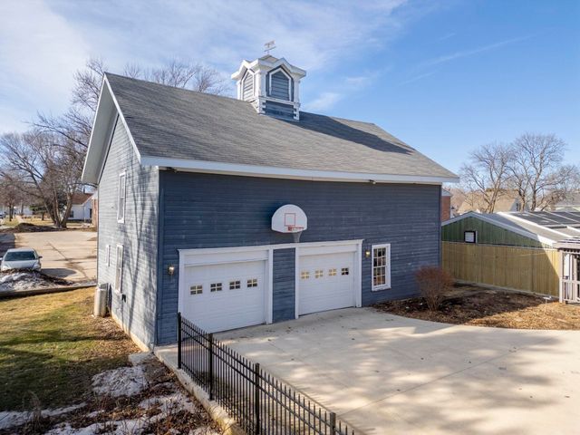 628 Walnut St, Osage, IA 50461