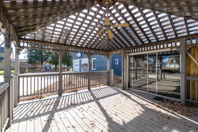 628 Walnut St, Osage, IA 50461