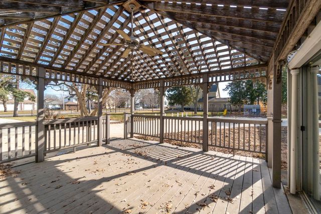 628 Walnut St, Osage, IA 50461