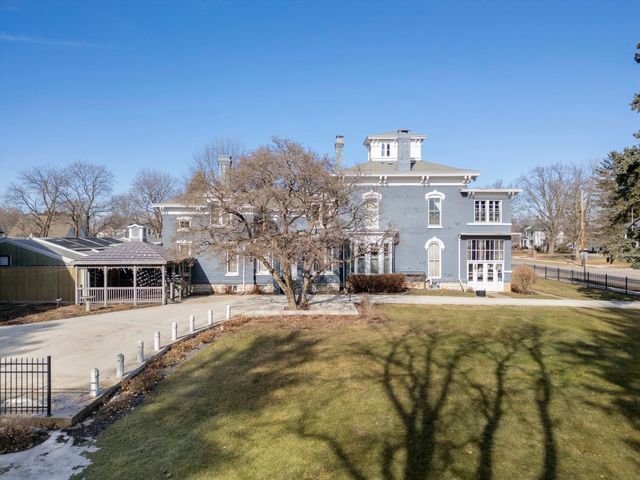 628 Walnut St, Osage, IA 50461