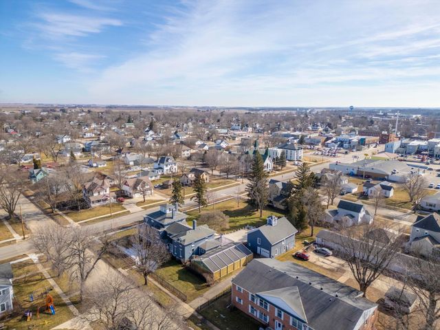 628 Walnut St, Osage, IA 50461