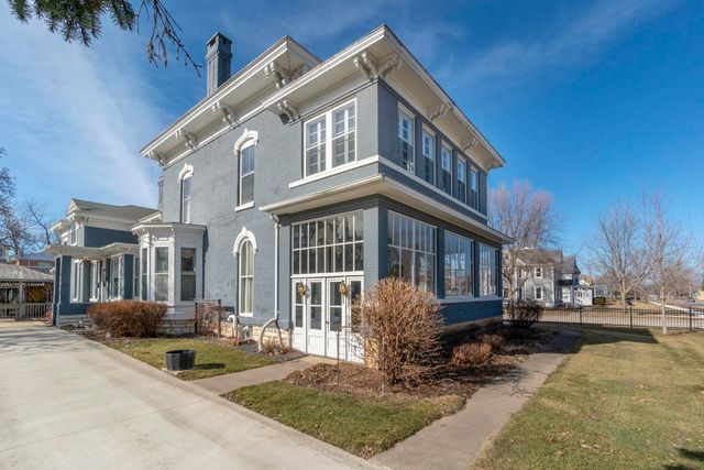 628 Walnut St, Osage, IA 50461