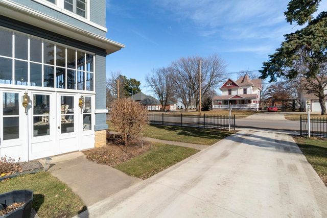 628 Walnut St, Osage, IA 50461