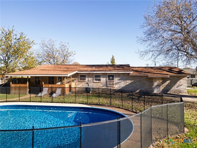 208 N 2nd Street, Copperas Cove, TX 76522