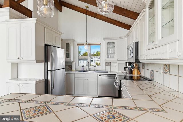 172 COUNTRY CLUB BLVD, Little Egg Harbor Twp, NJ 08087