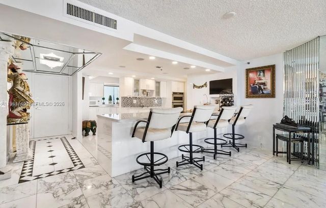 1717 N Bayshore Dr. A-3451, Miami, FL 33132