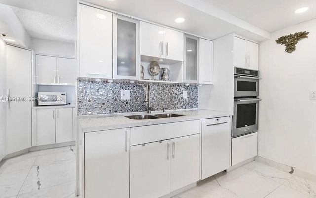 1717 N Bayshore Dr. A-3451, Miami, FL 33132