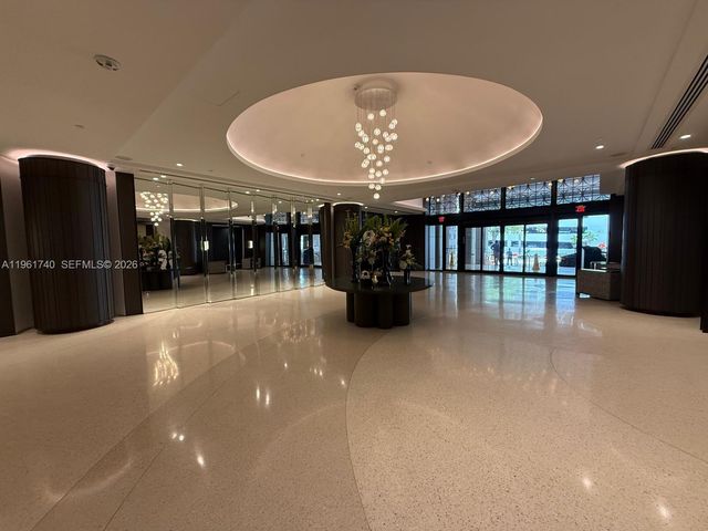 1717 N Bayshore Dr. A-3451, Miami, FL 33132