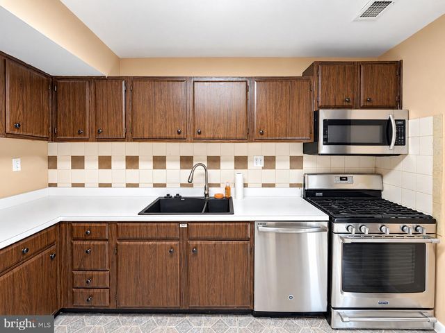 8303 NORWOOD DR, Millersville, MD 21108