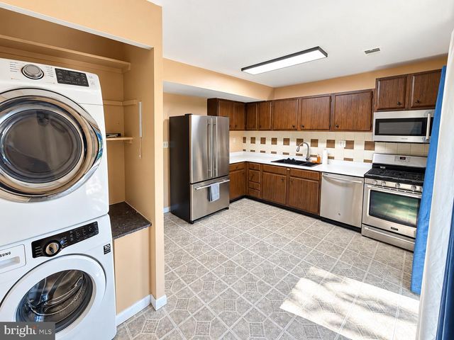 8303 NORWOOD DR, Millersville, MD 21108