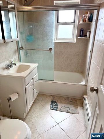 960 Main Street 15, Hackensack, NJ 07601