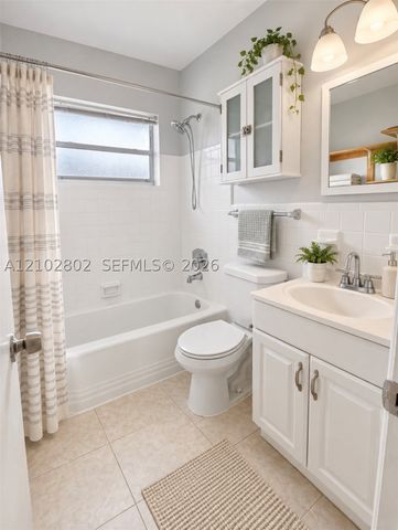 920 NE 40th St 3, Oakland Park, FL 33334