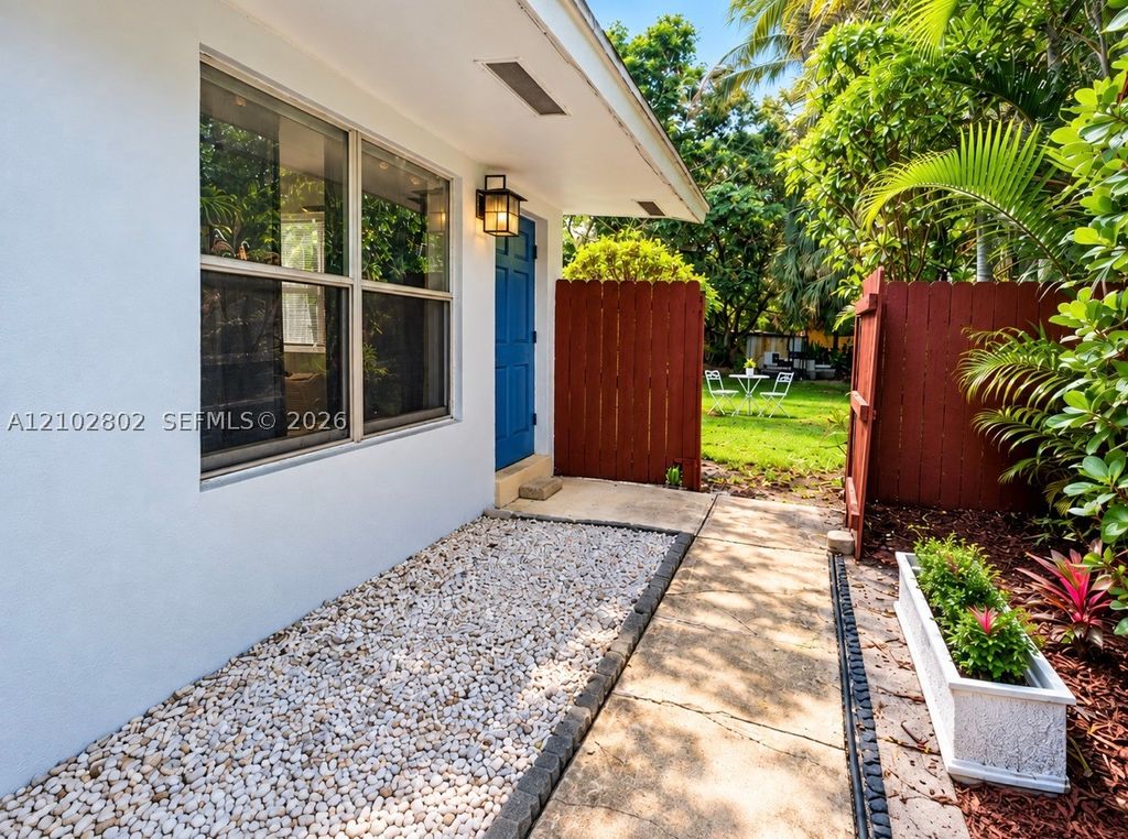 920 NE 40th St 3, Oakland Park, FL 33334