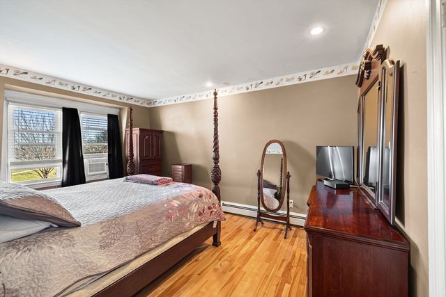 37 M St, Boston, MA 02127