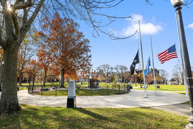 37 M St, Boston, MA 02127