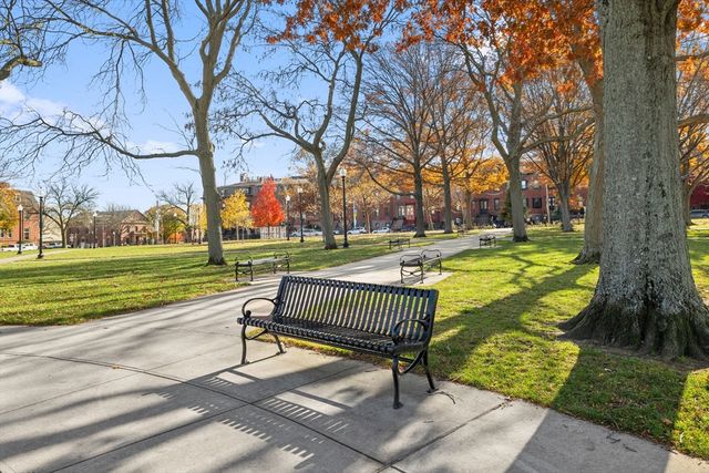 37 M St, Boston, MA 02127