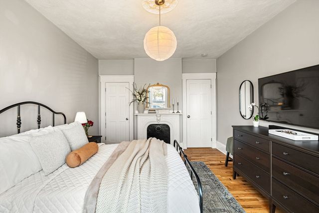 37 M St, Boston, MA 02127