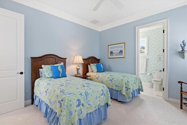 405 S Palm Island Circle, Vero Beach, FL 32963