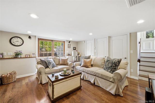 1 Ryan Court, Syosset, NY 11791
