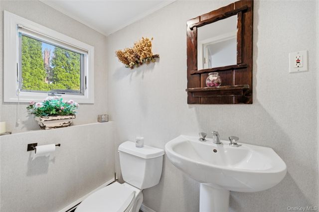 1 Ryan Court, Syosset, NY 11791