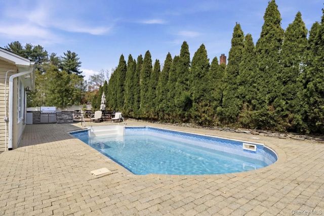 1 Ryan Court, Syosset, NY 11791