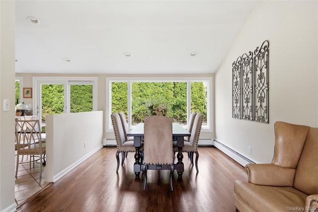 1 Ryan Court, Syosset, NY 11791