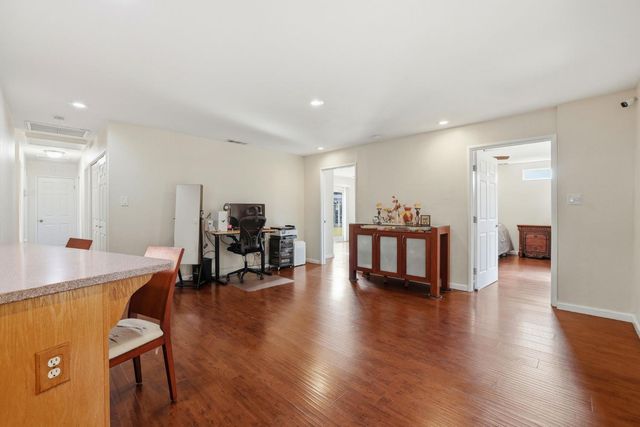 10512 Glenview Way, Rancho Cordova, CA 95670