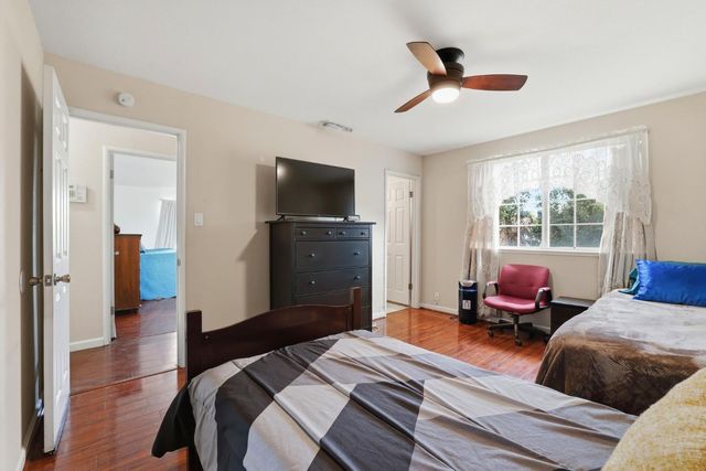 10512 Glenview Way, Rancho Cordova, CA 95670