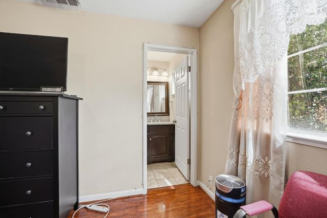 10512 Glenview Way, Rancho Cordova, CA 95670