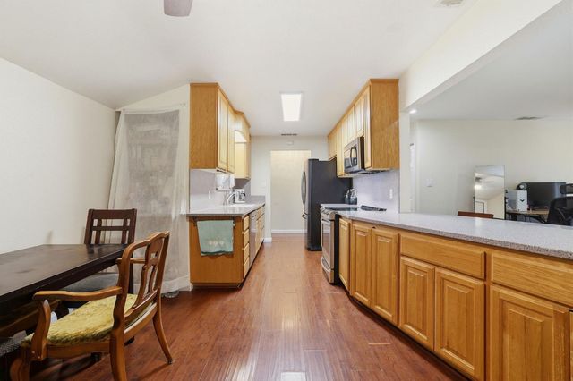 10512 Glenview Way, Rancho Cordova, CA 95670