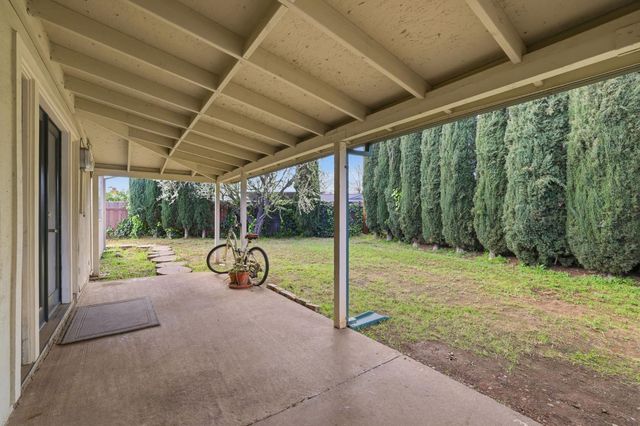 10512 Glenview Way, Rancho Cordova, CA 95670